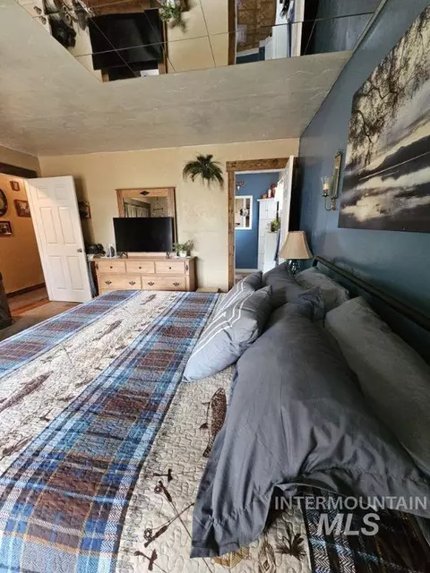 Bedroom - 560 Pleasant Acres, Weippe, ID 83553 photo 6 of 6