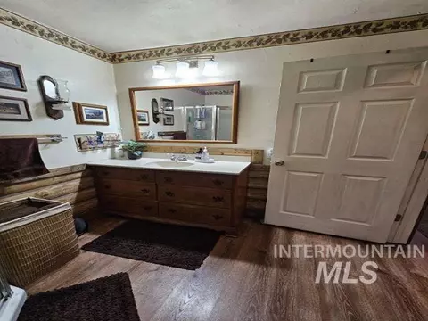 Bath - 560 Pleasant Acres, Weippe, ID 83553 photo 2 of 3