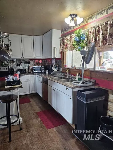 Kitchen - 560 Pleasant Acres, Weippe, ID 83553 photo 4 of 4