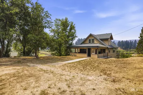 93 Windy River Rd, Garden Valley, ID 83622