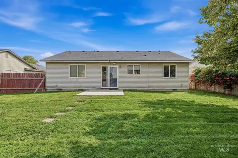 Exterior - 607 Laster St, Caldwell, ID 83607 photo 4 of 5