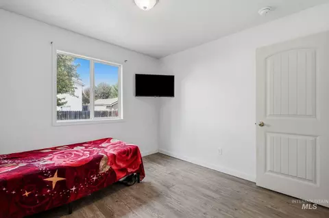 Bedroom - 607 Laster St, Caldwell, ID 83607 photo 5 of 5