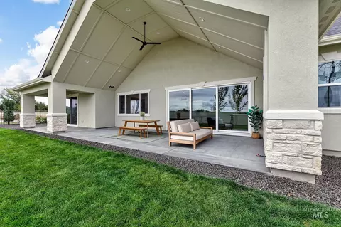 Exterior - 4382 W Estuary Ct, Eagle, ID 83616 photo 4 of 6