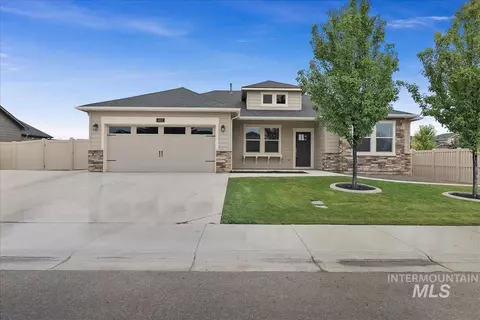 652 S Lancaster Dr, Nampa, ID 83686
