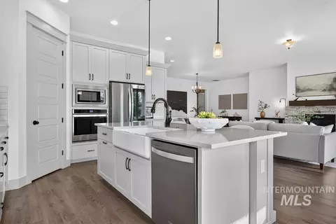 Kitchen - 1407 N Diadora Ave, Eagle, ID 83616 photo 4 of 4