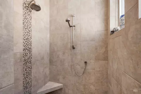 Bath - 96 E Segundo St, Meridian, ID 83646 photo 2 of 2