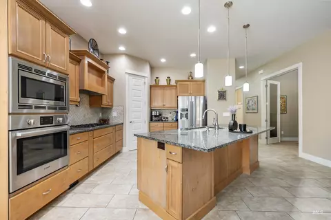 Kitchen - 96 E Segundo St, Meridian, ID 83646 photo 2 of 4