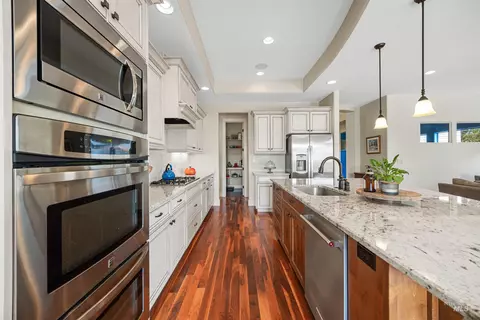 Kitchen - 2902 S Brookwater Ln, Eagle, ID 83616 photo 4 of 7