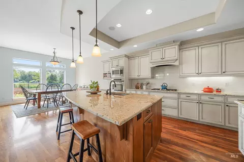 Kitchen - 2902 S Brookwater Ln, Eagle, ID 83616 photo 5 of 7