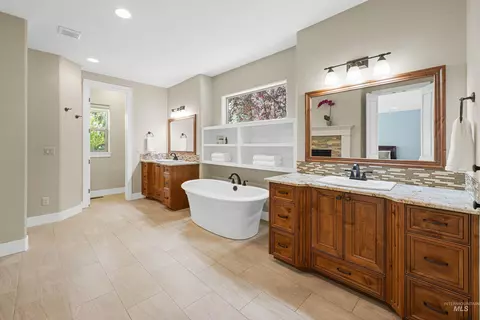 Bath - 2902 S Brookwater Ln, Eagle, ID 83616 photo 2 of 5