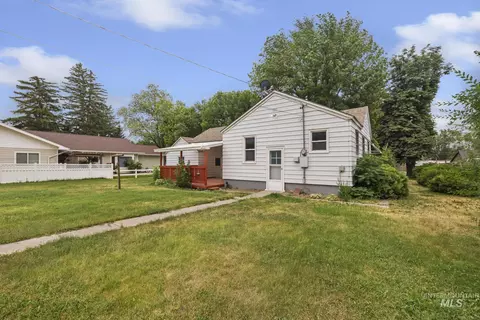 Exterior - 356 E Avenue B, Wendell, ID 83355 photo 6 of 9