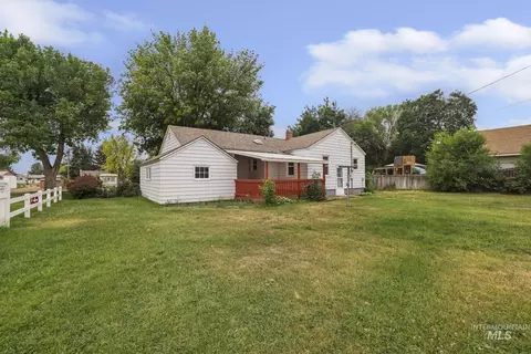 Exterior - 356 E Avenue B, Wendell, ID 83355 photo 5 of 9