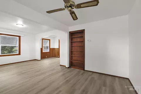 Living - 356 E Avenue B, Wendell, ID 83355 photo 5 of 7
