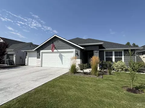 1151 N Bowknot Lake Ave, Star, ID 83669