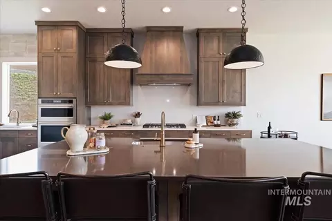 Kitchen - 6410 W Carnock Dr, Eagle, ID 83616 photo 5 of 7