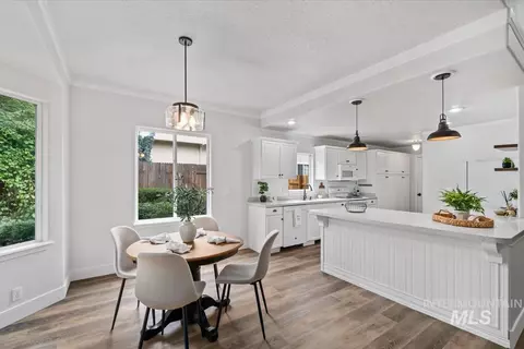 Dining - 2478 E Brierfield Dr, Eagle, ID 83616 photo 1 of 2