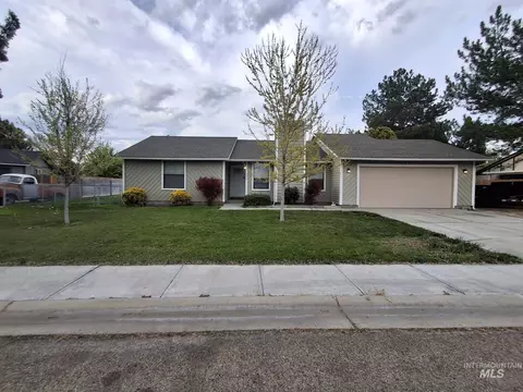 300 Meadowbrook Dr, Nampa, ID 83686