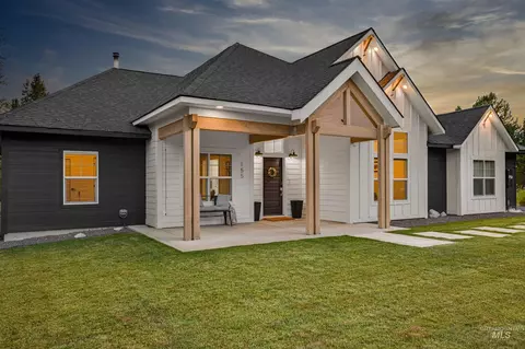 155 Durham Ln, Donnelly, ID 83615