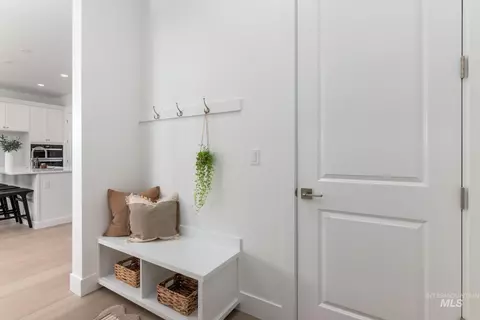 Entry Way - 2607 N Morehouse Ave, Eagle, ID 83616 photo 1 of 1