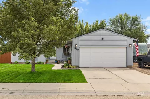 1047 W Chateau Ave, Meridian, ID 83646