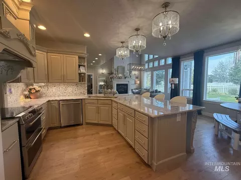 Kitchen - 1110 Connor Ct, Kimberly, ID 83341 photo 2 of 3