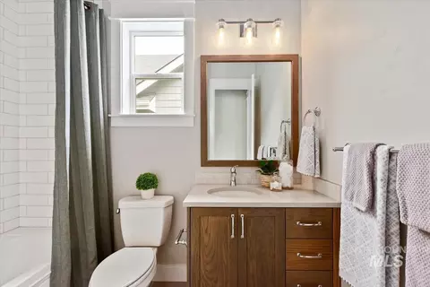 Bath - 6696 W Sollas Dr, Eagle, ID 83616 photo 5 of 5