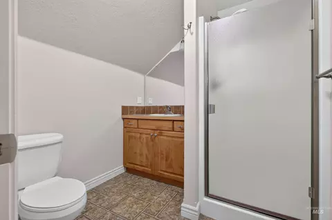 Bath - 15592 Eclipse Dr, Caldwell, ID 83607 photo 1 of 3