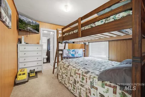 Bedroom - 210 S Idaho St, Cascade, ID 83611 photo 2 of 2