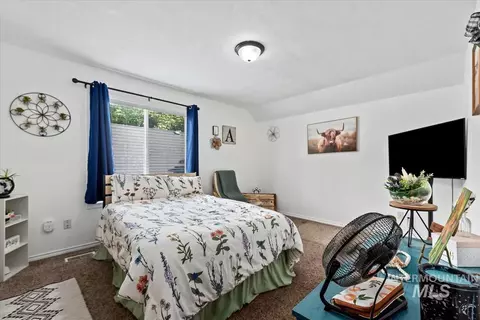 Bedroom - 985 N Shadowridge Ave, Eagle, ID 83616 photo 4 of 6