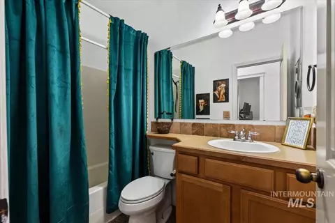 Bath - 985 N Shadowridge Ave, Eagle, ID 83616 photo 4 of 4