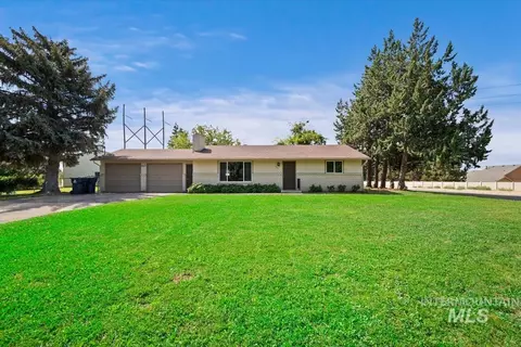 703 W Dooley Ln, Nampa, ID 83686