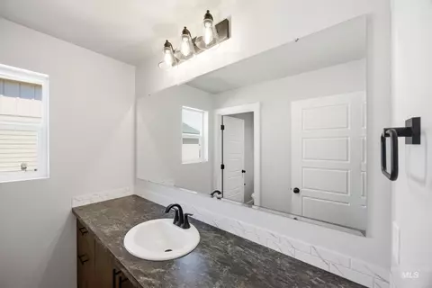 Bath - 5284 W Evita Ct, Eagle, ID 83616 photo 1 of 3