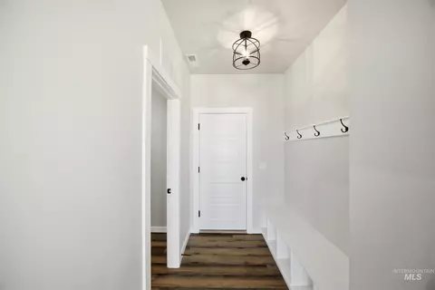 Entry Way - 5284 W Evita Ct, Eagle, ID 83616 photo 3 of 3