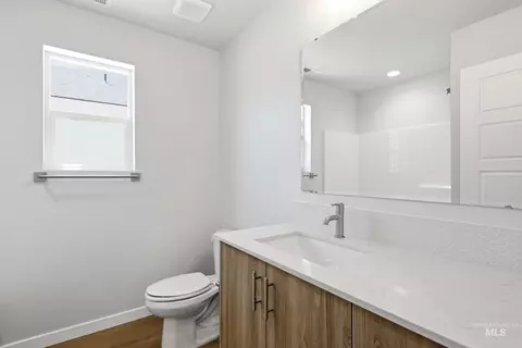 Bath - 7301 W Newtown Dr, Eagle, ID 83616 photo 1 of 2