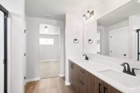 Bath - 7362 W Newtown Dr, Eagle, ID 83616 photo 3 of 3
