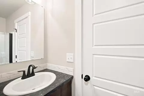 Bath - 7362 W Newtown Dr, Eagle, ID 83616 photo 1 of 3
