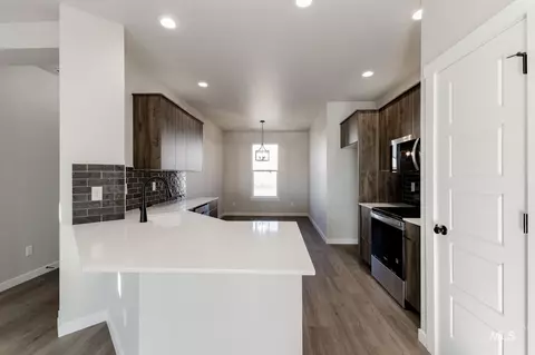 Entry Way - 7489 W Newtown Dr, Eagle, ID 83616 photo 2 of 2