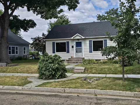 611 17 Ave S, Nampa, ID 83651