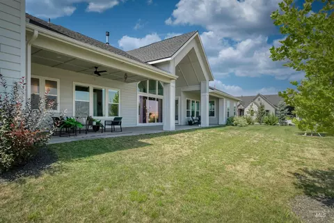 Exterior - 3096 Wingspan Way, Eagle, ID 83616 photo 8 of 10