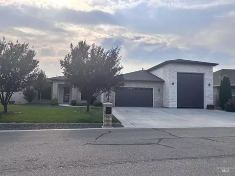 277 Dudley Ln, Nampa, ID 83687