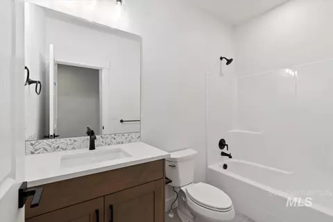 Bath - 6616 N Good Dr, Eagle, ID 83629 photo 5 of 5