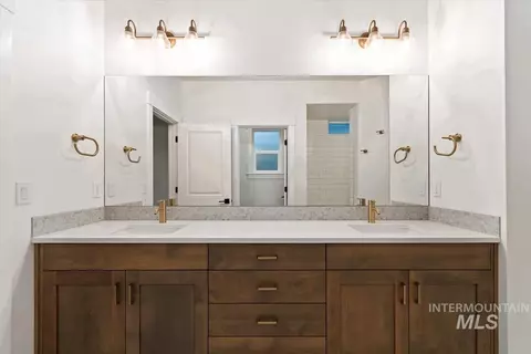Bath - 6616 N Good Dr, Eagle, ID 83629 photo 2 of 5