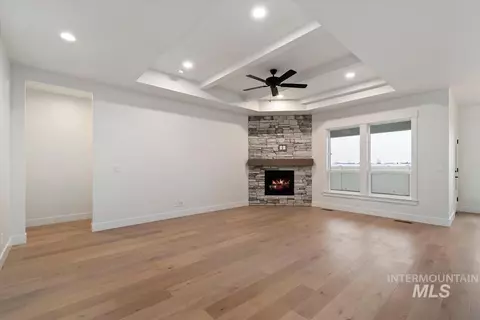 Living - 6616 N Good Dr, Eagle, ID 83629 photo 2 of 6