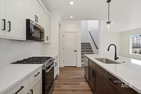 Kitchen - 760 S Calhoun Ln, Star, ID 83669 photo 3 of 5