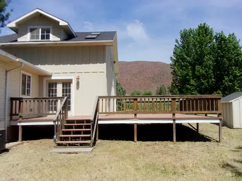Exterior - 1629 Sand Rd, Weiser, ID 83672 photo 6 of 9