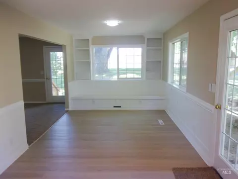 Living - 1629 Sand Rd, Weiser, ID 83672 photo 6 of 7