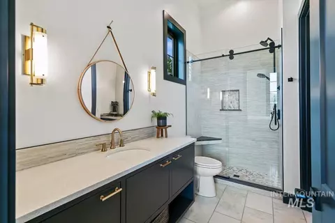 Bath - 2972 N Ballantyne Ln, Eagle, ID 83616 photo 1 of 8