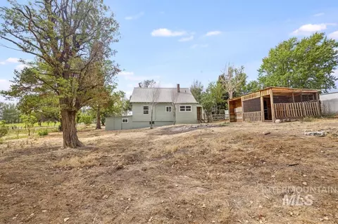 Exterior - 1888 E 2900 S, Wendell, ID 83355 photo 4 of 10