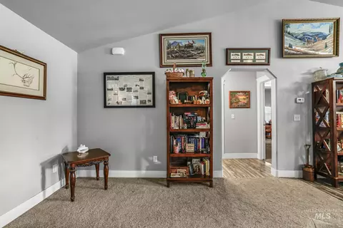 Entry Way - 813 Hawk Ct, Jerome, ID 83338 photo 3 of 3