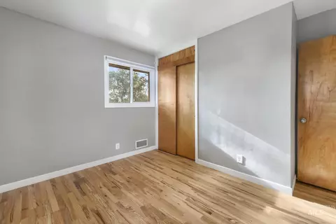 Bedroom - 214 E 16th Ave, Jerome, ID 83338 photo 3 of 4